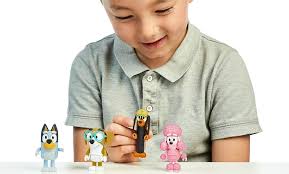 🥤🍬🍭 Frozen Coca Cola topped with Assorted Candies for $7. It is $6.25 to  get without candies. I think online I've seen people say it's a limit to  candies but she told