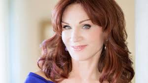 The pair met in college when brown was dating henner's roommate but lost touch after the taxi star left to. Marilu Henner Music And Memories Feinstein S 54 Below