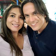 Vou cobrar R$3.90 + impostos para a criançada vir visitar minha kitnet...  Na minha Master Class vou dar aulas de como ser um músico tão fracassado  como eu!