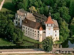 Zamek Blatna Czech Republic Once Part Of The Kingdom Of Bohemia Then Of Austro Hungarian Empire Europe Castles Kingdom Of Bohemia Castle