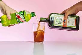 Whiskey And Sprite And More Easy Soda Cocktails To Try Thrillist Cocktails To Try Alcohol Recipes Whiskey And Ginger Ale