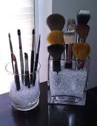 ways to makeup brushes
