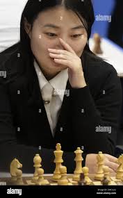 Giri hi-res stock photography and images