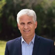 Iris Giordano's Instagram, Twitter & Facebook