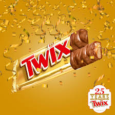 Das rechte twix® macht aus köstlichem keks, sinnlichem karamell und cremiger schokolade ein wundervolles geschmackserlebnis. Twix Schweiz Seit 1991 Gibt Es Twix Nun Schon Doch Entstanden Ist Dieser Knusprige Schokoriegel Bereits Viel Fruher Unter Dem Namen Raider Wurde Er 1978 Entwickelt Und Vor 25 Jahren Dann