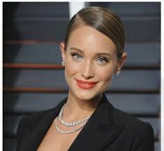 The most important & practical advice: 12 Perfect Hairstyles For High Forehead
