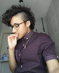 Blowout haircut for medium curly hair. 35 Androgynous Gay And Lesbian Haircuts With Modern Edge