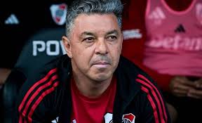 Efraín Castro pasó por Esquel dejando un reguero de nuevos amantes de la  pesca con mosca