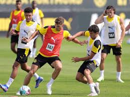 At some unknown point in his life, morey found himself in servitude aboard the flying dutchman under captain davy jones. Morey Meunier Reicht Das Fur Rose