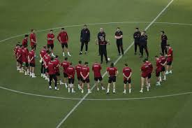 Burak yılmaz, hakan çalhanoğlu ve merih demiral'ın yer aldığı a milli futbol takımı, gareth bale, aaron ramsey, daniel james gibi oyuncuların yer aldığı galler ile karşı karşıya geliyor. 4cat5a7tgezltm