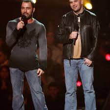 Rogan, on the other hand, grew into a recognizable character as a commentator. Dana White Credits Joe Rogan For Ufc S Explosive Growth He S So Passionate About This Sport Bloody Elbow