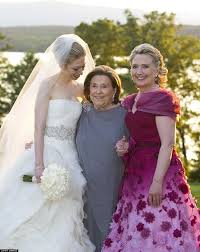 Browse 276 chelsea clinton wedding stock photos and images available, or start a new search to explore more stock photos and images. Pin On Chelsea Clinton Wedding Dress