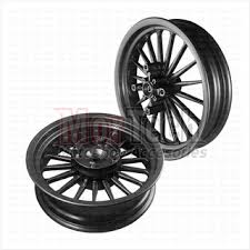 Dengan mengganti warna pelek maka akan membuat tampilannya berbeda dengan kendaraan sejenis. Velg Pelek Rossi Model Daytona Palang 18 All New Pcx Lokal 150 Gold Shopee Indonesia