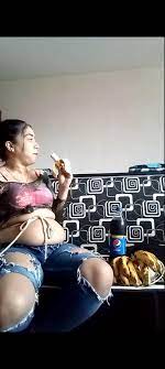 Bananas and soft drinks - Video Clips - Stuffing/Eating - Curvage