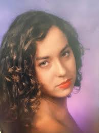 TBT Mami me obligaba a usar lipsticks anaranjados😫😫 Creo que por eso  nunca era del Top20 de la escuela.🤷🏼‍♀️