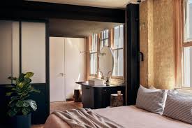 Hotel Find Paramount House Hotel Sydney In 2020 House Decor Hotels Room