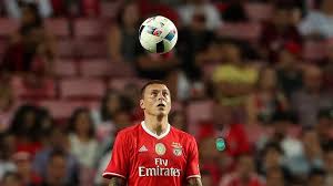 Sport lisboa e benfica comc mhih om (portuguese pronunciation: Bezumnyj Konvejer Kak Benfika Zarabotala Polmilliarda Za 5 Let