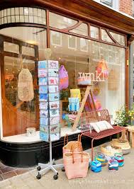 Etalage Conceptstore Cadeauwinkel Den Haag Winkel Design Winkel Winkel Etalages