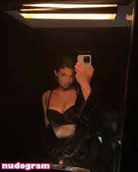 Kylie Jenner  KylieJenner  kyliejenner.2 Nude Leaks OnlyFans Photo 796 -  v2.1 | dvir.ru