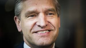 Nummer 7 op de lijst van het cda. Onder Law And Order Man Sybrand Buma Sloeg Het Cda Rechtsaf Nos