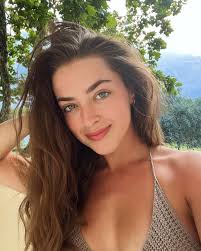 Hey, I'm new here but I feel like I'm at the end of my rope with trying to  figure what to do. Me and my wife have been together for 5 years