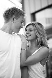 Pin By Abigale Lee On People Couple Photography Couple Posing Couples