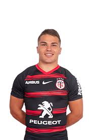 Antoine dupont, le demi de mêlée international, n'a pas encore repris l'entraînement collectif avec toulouse. Antoine Dupont Stade Toulousain