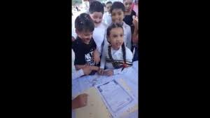 En diversiones valdez somos tu mejor opción en diversión te ofrecemos divertidísimos juegosde calidad y destreza que pondrán a prueba la habilidad de tus inv. Nina Obliga A Nino A Casarse En La Kermes De La Escuela Youtube