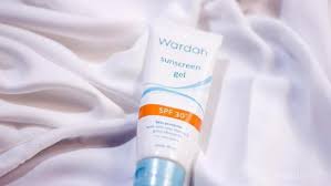Wah, produk yang wajib dicoba ya! Agar Tak Kusam Pakai Wardah Sun Screen Gel Untuk Lindungi Kulitmu Dari Sinar Uv Yuk
