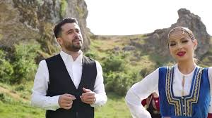 Vlăduța lupău și rapsozii maramureșului o fată hoinară colaj 2020.mp3. Nu Pot Uita Marian Cozma VlÄƒduÈ›a LupÄƒu Shazam