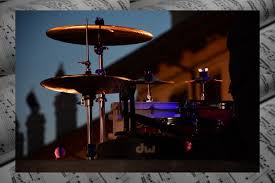 Hapetan atau hasapi mungkin sudah banyak dikenal oleh masyarakat indonesia karena nama alat musik ini sudah tercatat di kbbi, hapetan ini adalah alat musik tradisional yang hampir mirip seperti kecapi dari tapanuli, memiliki dawai atau senar dan dimainkan dengan cara dipetik menggunakan sebuah bilah petik. Musik Jazz Pengertian Sejarah Alat Tokoh Fungsinya