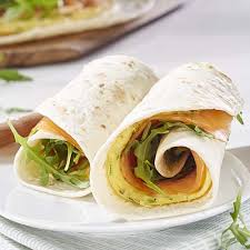 Wraps Au Saumon Fume Et A L Omelette Colruyt Gerookte Zalm Wrap Recepten Eten En Drinken
