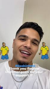 Halo, berikut adalah cuplikan salah satu video berlatih anak yang  dikirimkan ke kami. Video ini dikirim Fabian yang direkam oleh Papanya, Pak  Fran. . Dalam berlatih, Fabian secara kreatif menggunakan benda2 sederhana