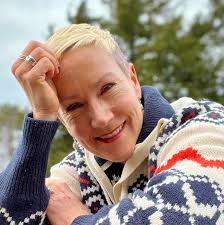 Is this what I think it is? Passiflora lutea, Dwarf Passionflower? And is  it native? Seems to want to get to the other side of my driveway. 😒 Wake  County.