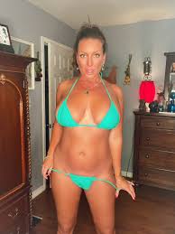 Mississippi Gypsy - Free nude pics, galleries & more at Babepedia