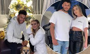 He went on to score 23 goals in 42 appearances for sean dyche's side, and has continued that form into the summer. Perrie Edwards And Alex Oxlade Chamberlain Moving To Sir Alex Ferguson S Road Daily Mail Online