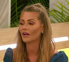 Love Island Viewers Go Wild As Shaughna Says She Loves Callum Leaving Sophie Stunned Loveisland Loveit Love Island Blonde Beauty Love Her