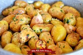 Pommes De Terre Ratte Sautees A L Ail Pomme De Terre Ratte Recettes De Cuisine Recette Pomme De Terre