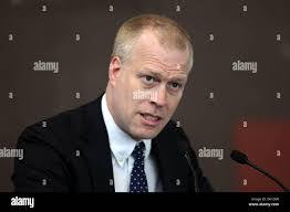 Daniel Symons's Instagram, Twitter & Facebook