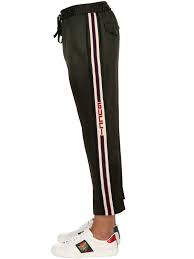 Camisa Da Caminhada Da Fraternidade 2018 Gucci Button Fastening Web Trimmed Jersey Track Pants In Black Modesens Denim Jeans Men Gucci Outfits Pants