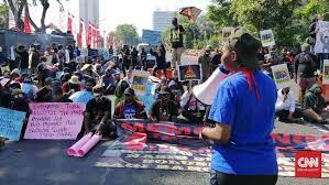 Expedisi surabaya trans papua telp/fax.031.3735062. Mahasiswa Papua Surabaya Peringati Setahun Rasisme Monyet