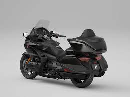 Refinements abound, but the best parts remain the same. 2021 Honda Gold Wing Tour Dct Guide Total Motorcycle
