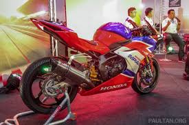 Honda cbr250r was available in 2 variants honda's new cbr250rr is a performance oriented model, set for market launch by the end of 2016 in indonesia. 2020 Honda Cbr250rr In Malaysia By November Paultan Org