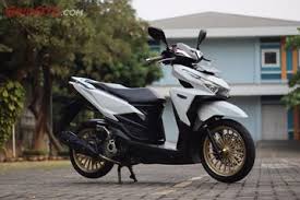 Jika anda bosan dengan vario 125 warna putih, anda dapat melakukan penggantian warna. Modifikasi Honda Vario 125 Ini Sudah Bore Up Lebih Galak Jadi 155cc Gridoto Com
