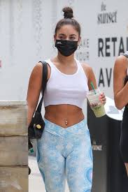 Vanessa Hudgens Braless Tits Pokies - Fappenist