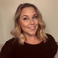 Lori Beeman's Instagram, Twitter & Facebook