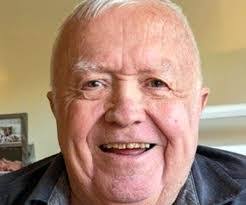 Francis Hinton's Instagram, Twitter & Facebook