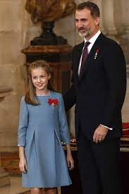 At Just 12 Years Old Princess Leonor Is 1 Step Closer To Becoming The Queen Of Spain Daughters Clothes Princess Princess Leonor And Sofia
