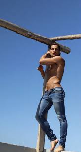 Normally girls with exagerated muscles scare me. Pin On Pies 1 2