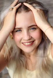 Who are good photographers for teens in Derby, KS?